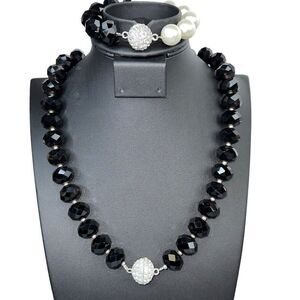 Black Glass Beaded Rhinestone Magnet Clasped Necklace & Bracelet with Faux Pearl